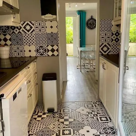 Au Coeur Et Au Calme De Bandol, Parking Et Climatisation